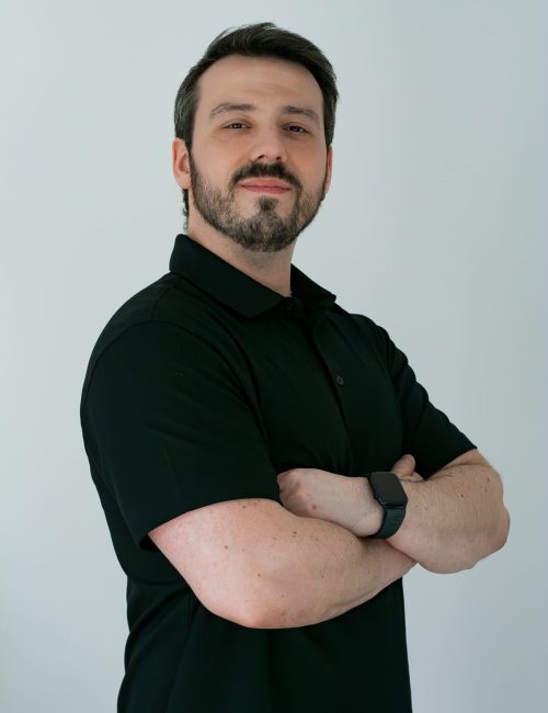 Découvrez le parcours de Maxime Guénard, travailleur social à Gatineau. Une approche humaine et bienveillante pour vous accompagner vers votre mieux-être.